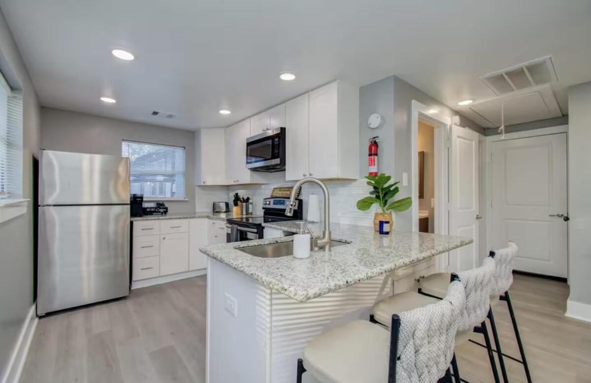 Two-bedroom Townhouse In Downtown